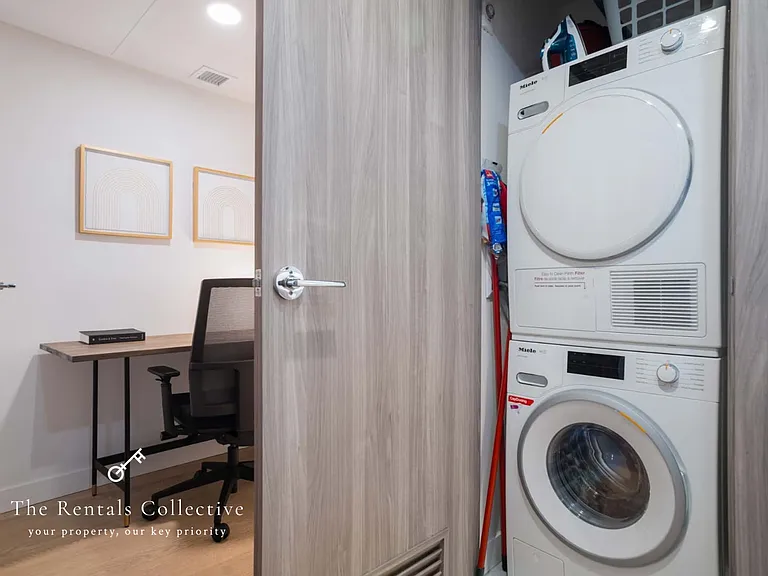 89 Nelson St #1410 — Photo 17