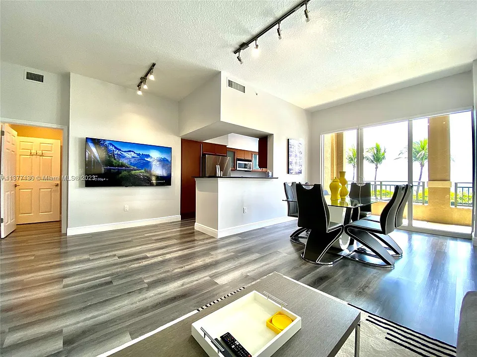 2080 S Ocean Dr #111