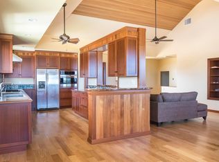 20 W Kapueone Pl, Wailuku, HI 96793