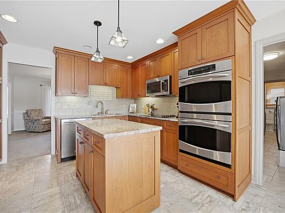 3rd image of 4717 Haygood Point Rd