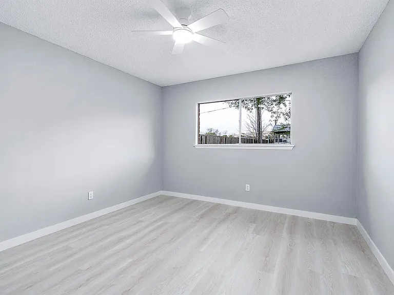 3610 Brier Gardens Dr — Photo 18