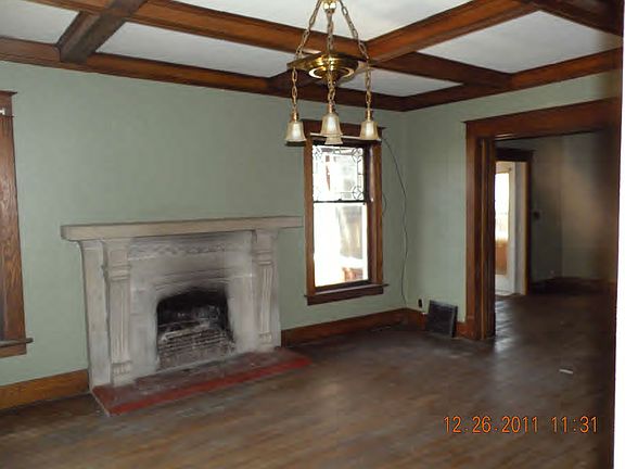 2nd image of 613 Douglas Ave