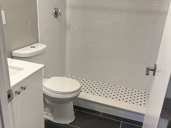 3rd image of 226 Parker Hill Ave APT 7
