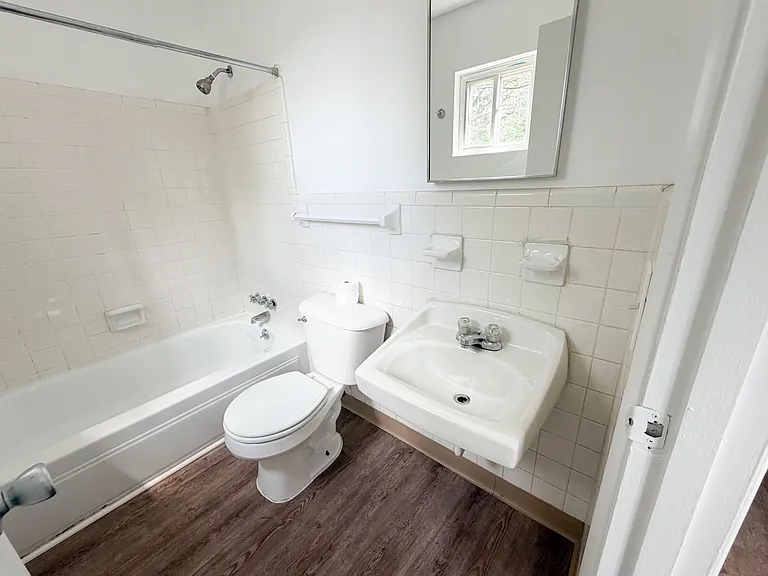 2014 Linden Ave #4 — Photo 10