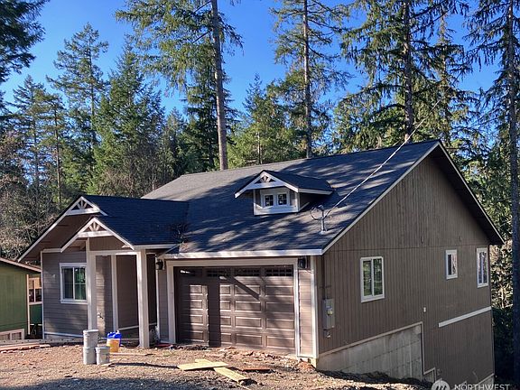 2nd image of 821 E Olde Lyme Road