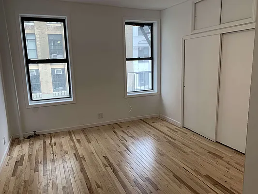 Rented by Flatiron Real Estate Advisors LLC | media 17