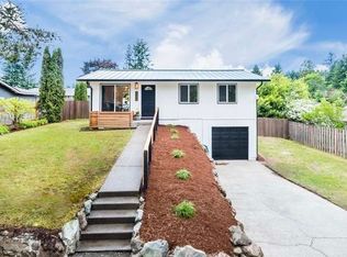 2323 Oak Dr, Steilacoom, WA 98388