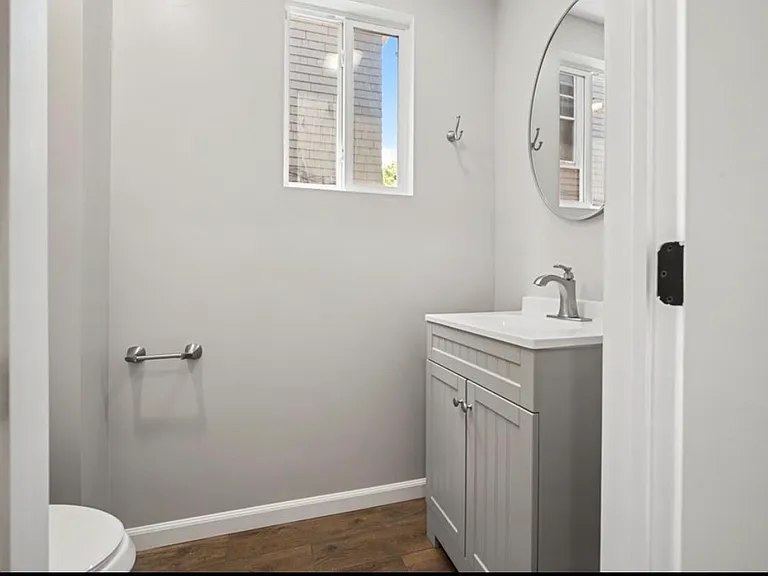 317 Anthony St — Photo 10