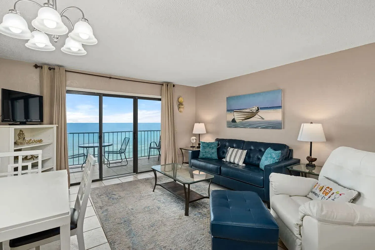 1 bed, 1.0 bath, 731 sqft, $1,446 — Photo 3