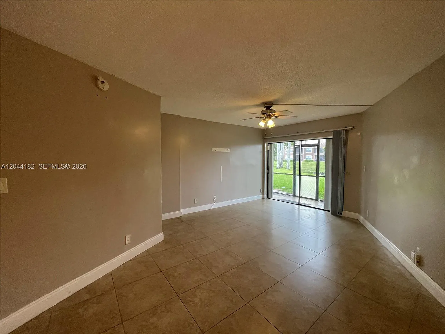 NW 82nd Ter, Coral Springs — Photo 3