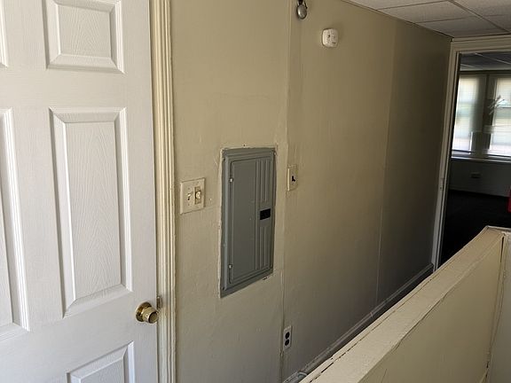 2nd image of 730 W Lafayette St #3