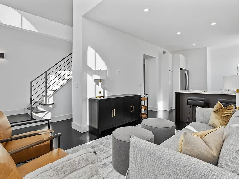 The Roe at Manayunk Apartments and Townhomes — Photo 29
