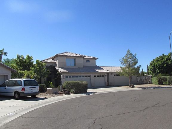 3rd image of 8509 W Cherry Hills Dr