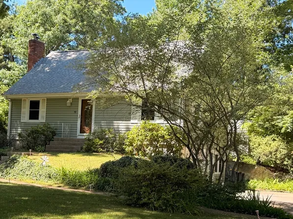 92 Horace Darling Dr, North Attleboro, MA 02760