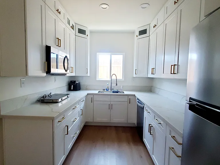 5038 Arvinels Ave — Photo 9