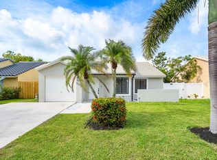 6032 Strawberry Lakes Cir, Lake Worth, FL 33463