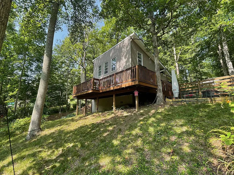 308 Pine Dr — Photo 39