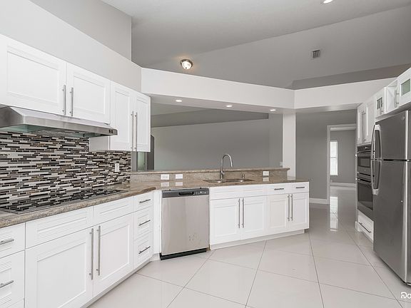4th image of 2902 Prairie Iris Dr