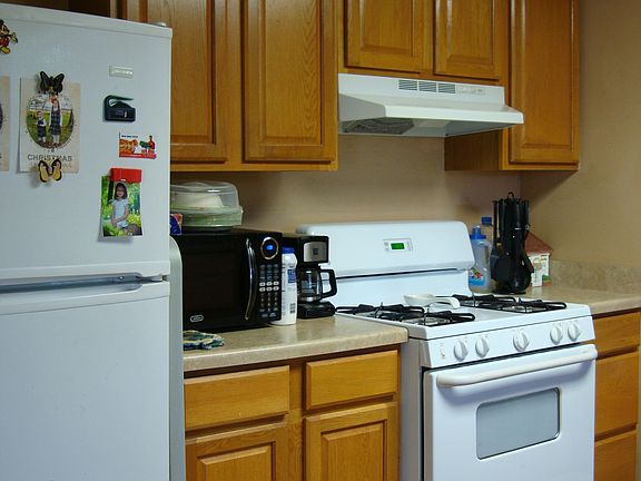 4th image of 4118 Grand Ave