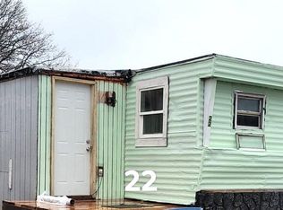 1434 E Glenwood Dr, Des Moines, IA 50320