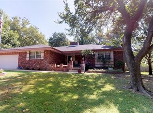 1806 Bois D Arc Ln, Ada, OK 74820