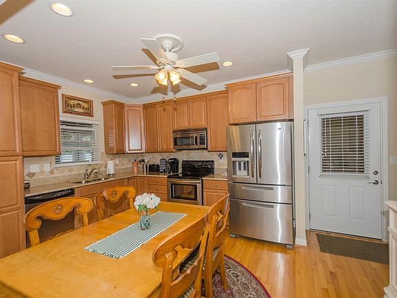 4th image of 5816 Olde Winton Ln