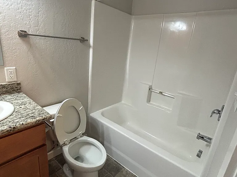 1427 Playford Ln — Photo 16