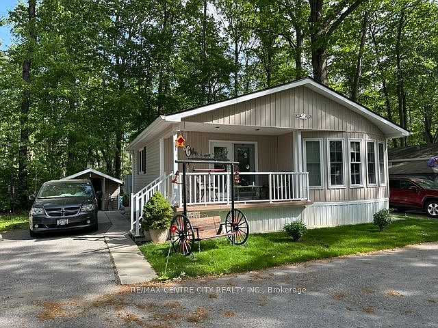 1st image of 22790 Amiens Rd #37