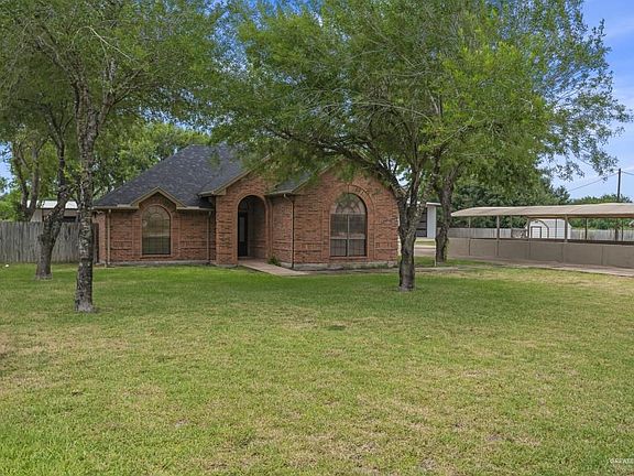 2nd image of 413 S Los Cerritos Cir