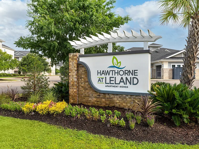 Hawthorne at Leland — Photo 48