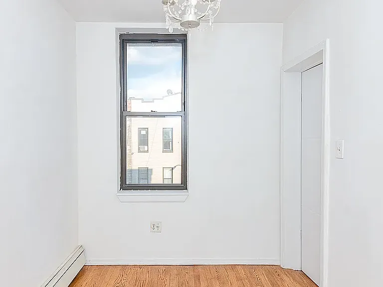 249 Melrose St #3L — Photo 9