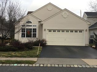 123 Valencia Dr, Monroe Township, NJ 08831