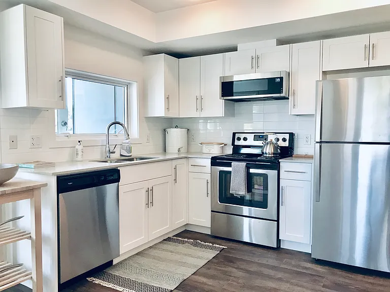 366 E 3rd St #404 — Photo 9