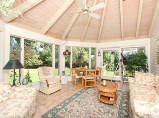 54 Perkins Row, Topsfield, MA 01983