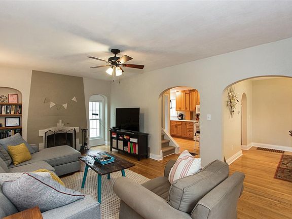 4th image of 32 Highland Dr