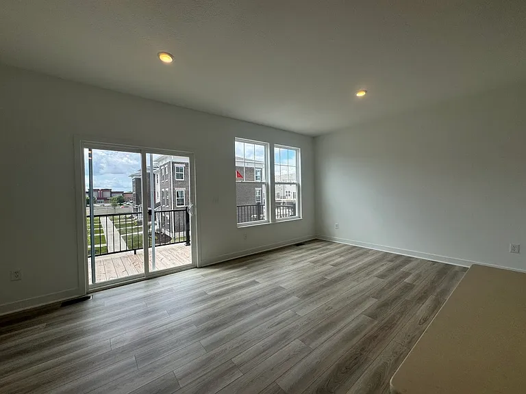 13847 Gatsby Dr — Photo 68