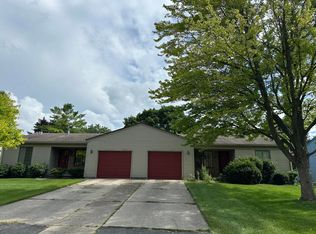 759 Woods Ct, Walled Lake, MI 48390
