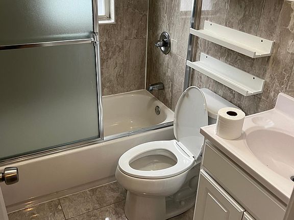 5th image of 57 Newberry Ave Floor 2