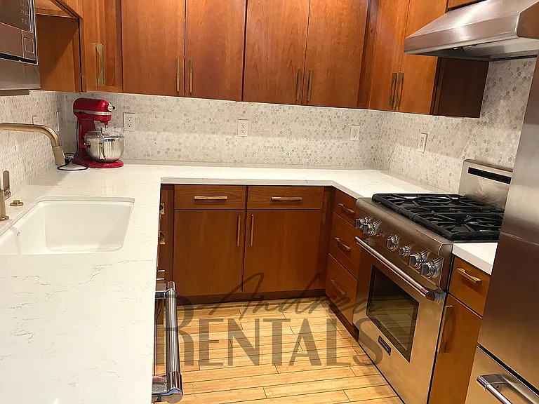 102 Everson St — Photo 12