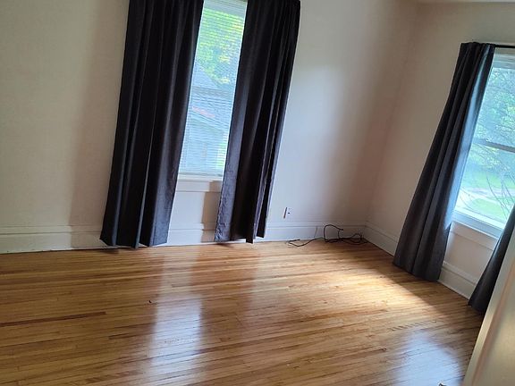 5th image of 916 N Washington Ave #916