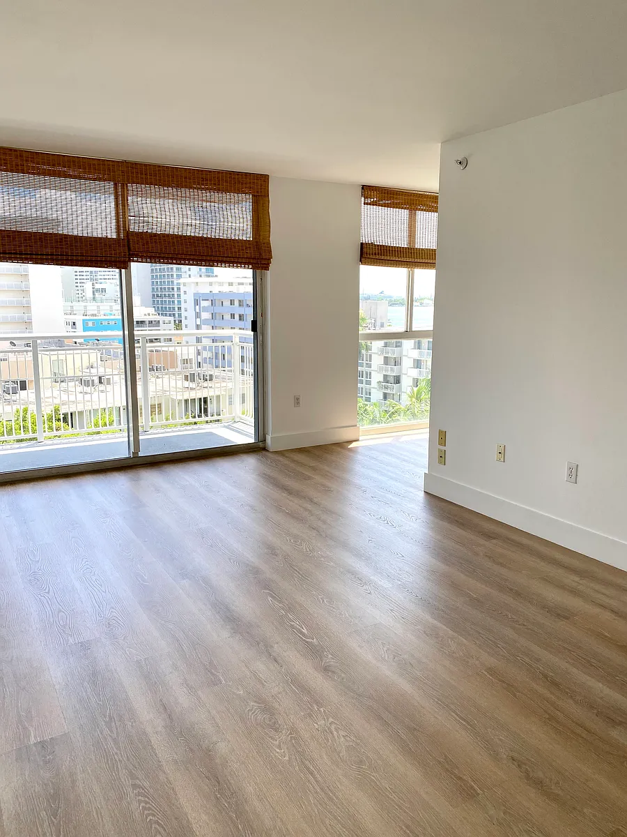 Building Photo - 1688 West Ave #804