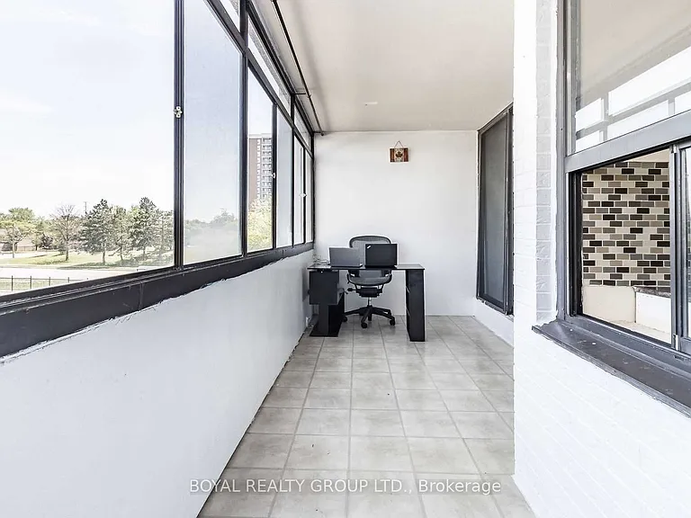 18 Knightsbridge Rd #303 — Photo 6