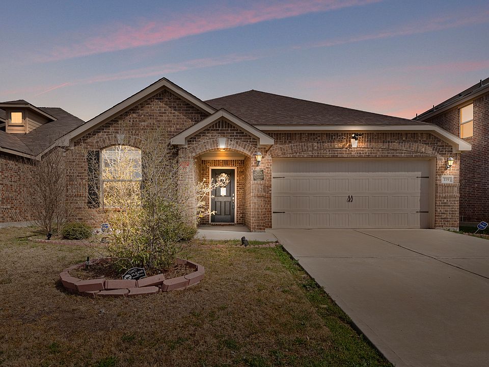 1st image of 119 Bluebonnet Dr