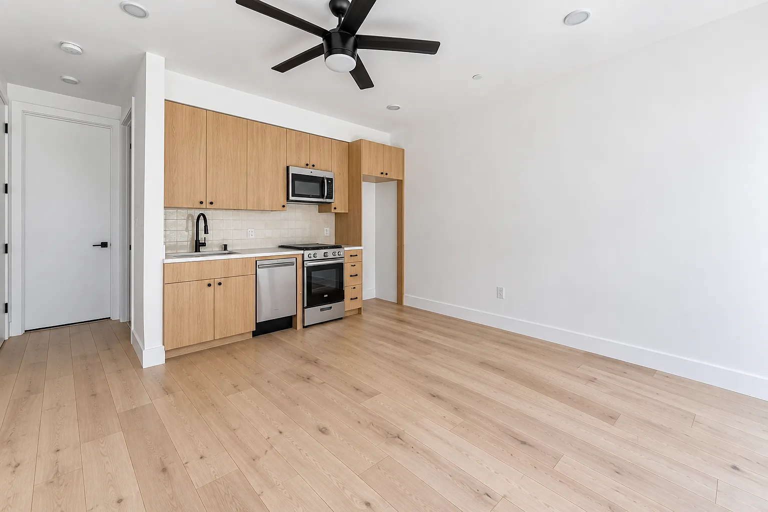 1 bed, 493 sqft, $1,650 — Photo 2