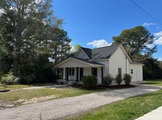 214 W Sycamore St, Zebulon, NC 27597