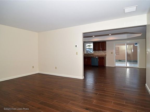 3rd image of 30 Vineland Ave