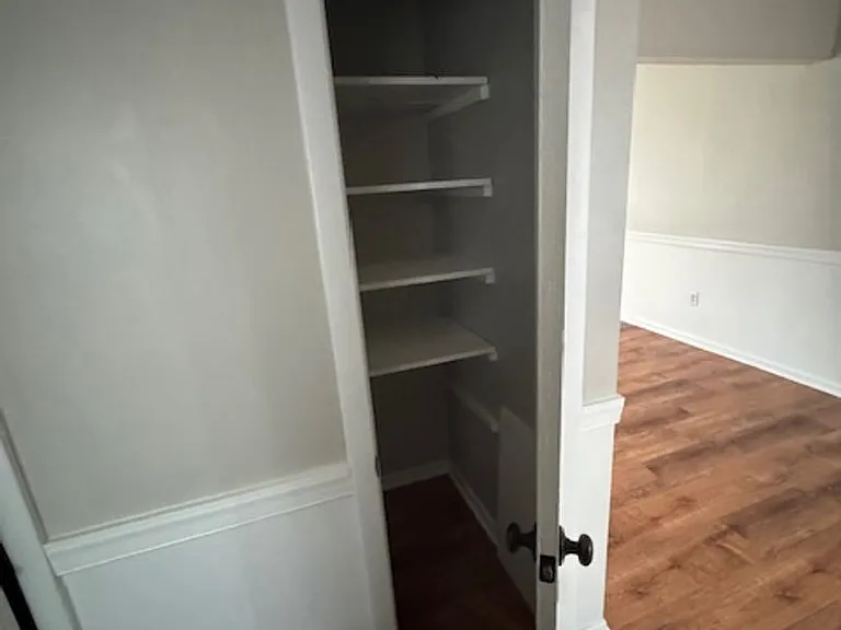 700 Skyline Cir — Photo 5