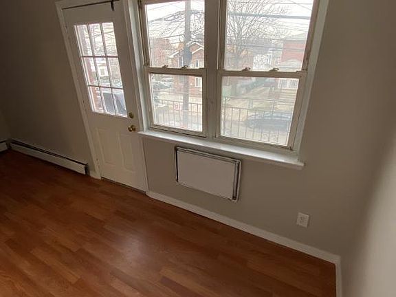 5th image of 14804 35th Ave