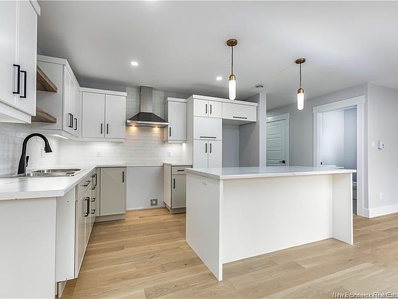 4th image of 4 Belfry St