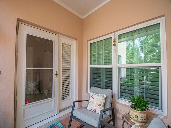 5th image of 219 Park Shores Circle #219d